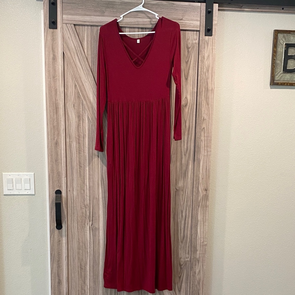 Elegant Red Maxi Dress Sz medium